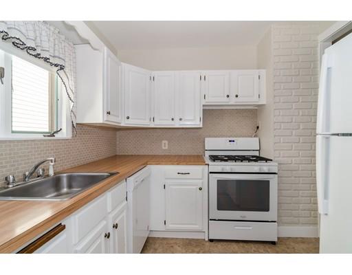 14 Harding Terrace Dedham, MA 02026 - Photo 5 of 20 Gallery Image 5
