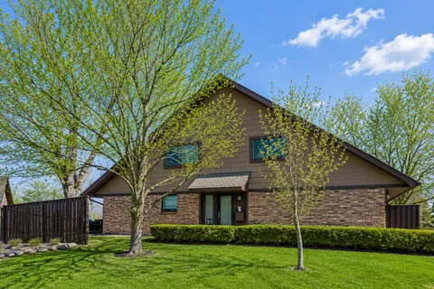 $719,000 | 17870 Tioga Trail, Minnetonka, MN 55391