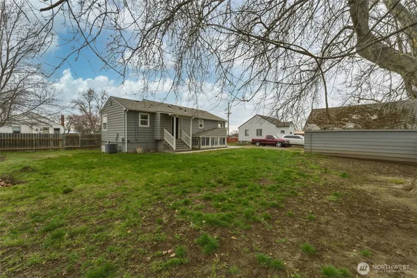$399,000 | 15 Southwest 13th Street, College Place, WA 99324