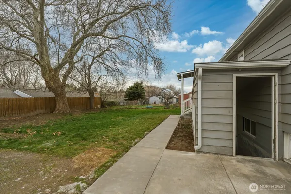 $399,000 | 15 Southwest 13th Street, College Place, WA 99324