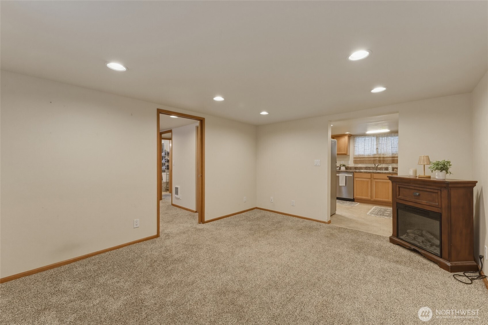 15 Southwest 13th Street College Place, WA 99324 - Photo 31 of 36 an empty room with furniture and natural light