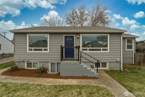 $399,000 | 15 Southwest 13th Street, College Place, WA 99324