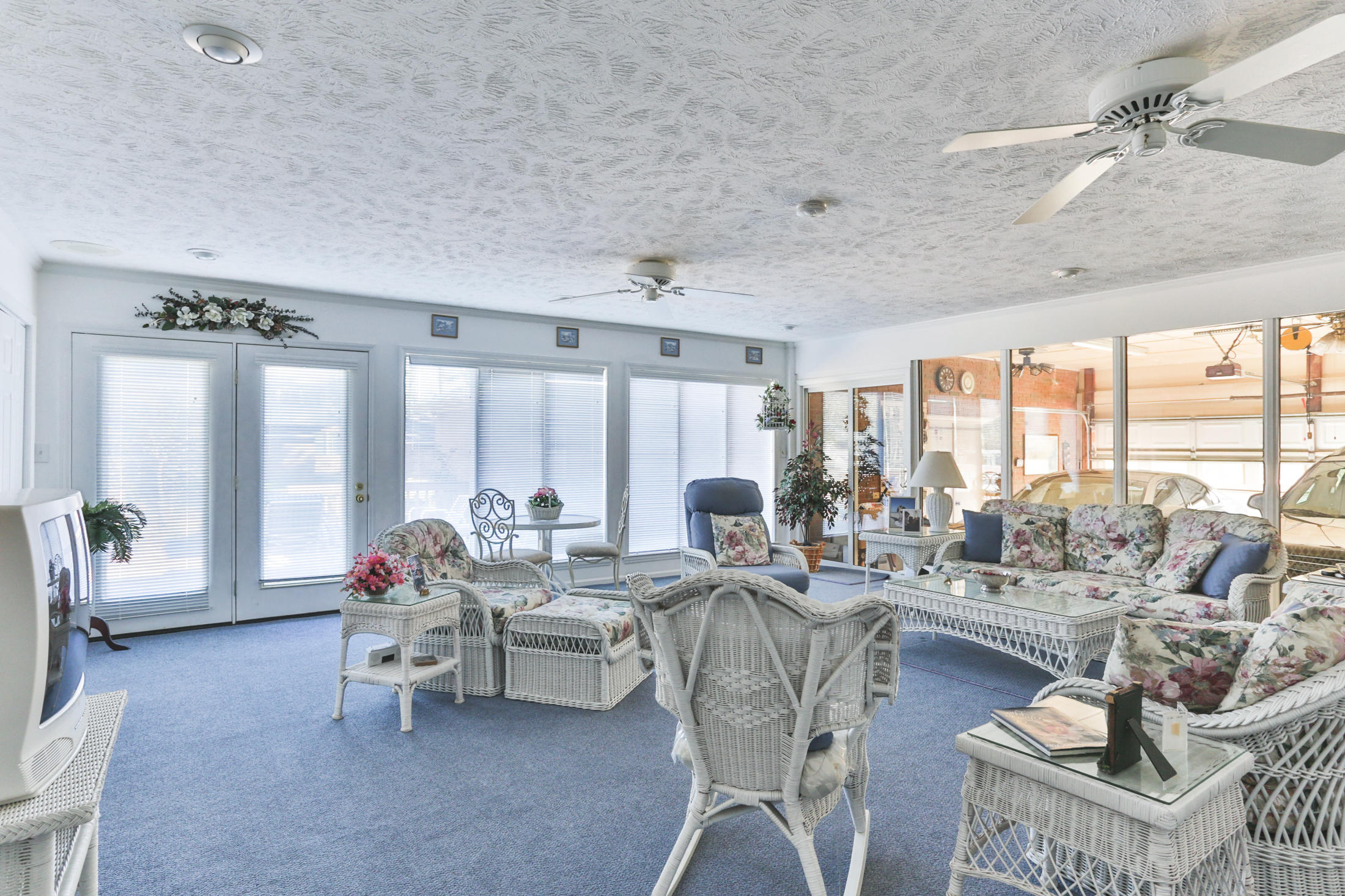 322 Curtis Drive Rockingham, NC 28379 - Photo 13 of 33 Sunroom
