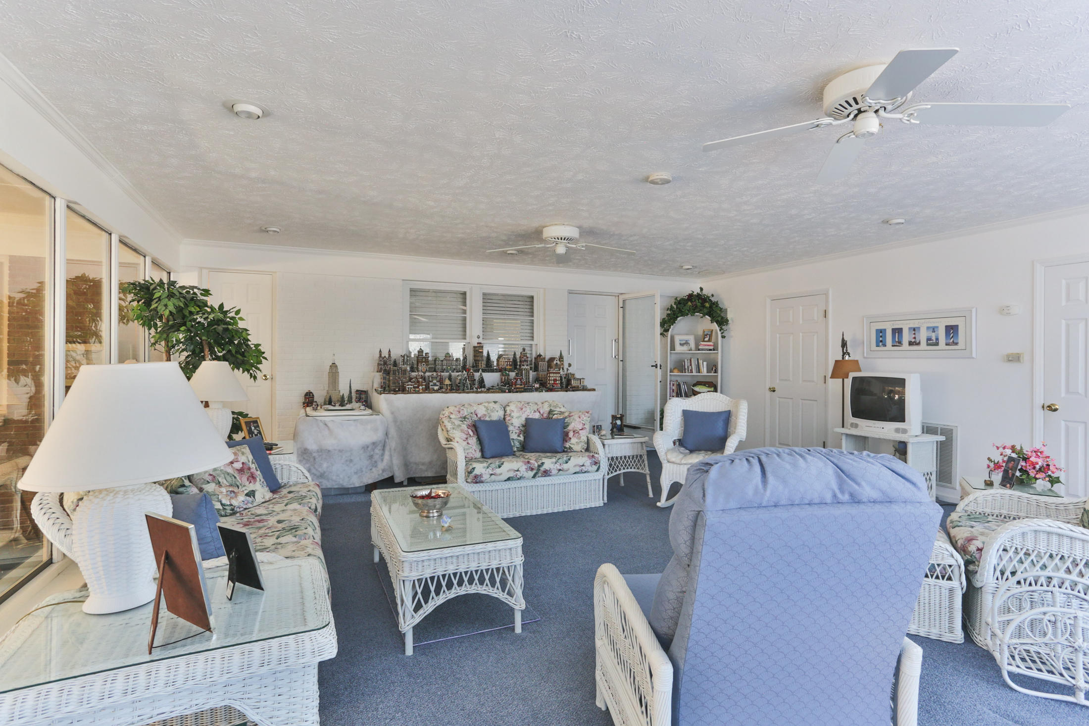 322 Curtis Drive Rockingham, NC 28379 - Photo 14 of 33 Sunroom