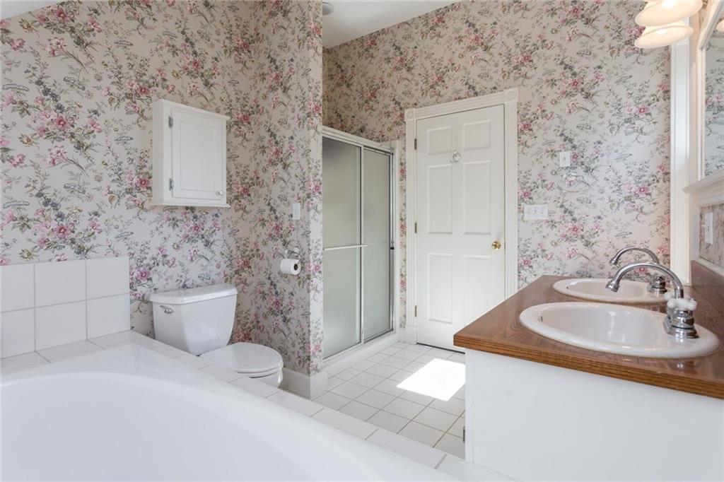 15 Dock Road York, ME 03909 - Photo 18 of 31 With separate shower