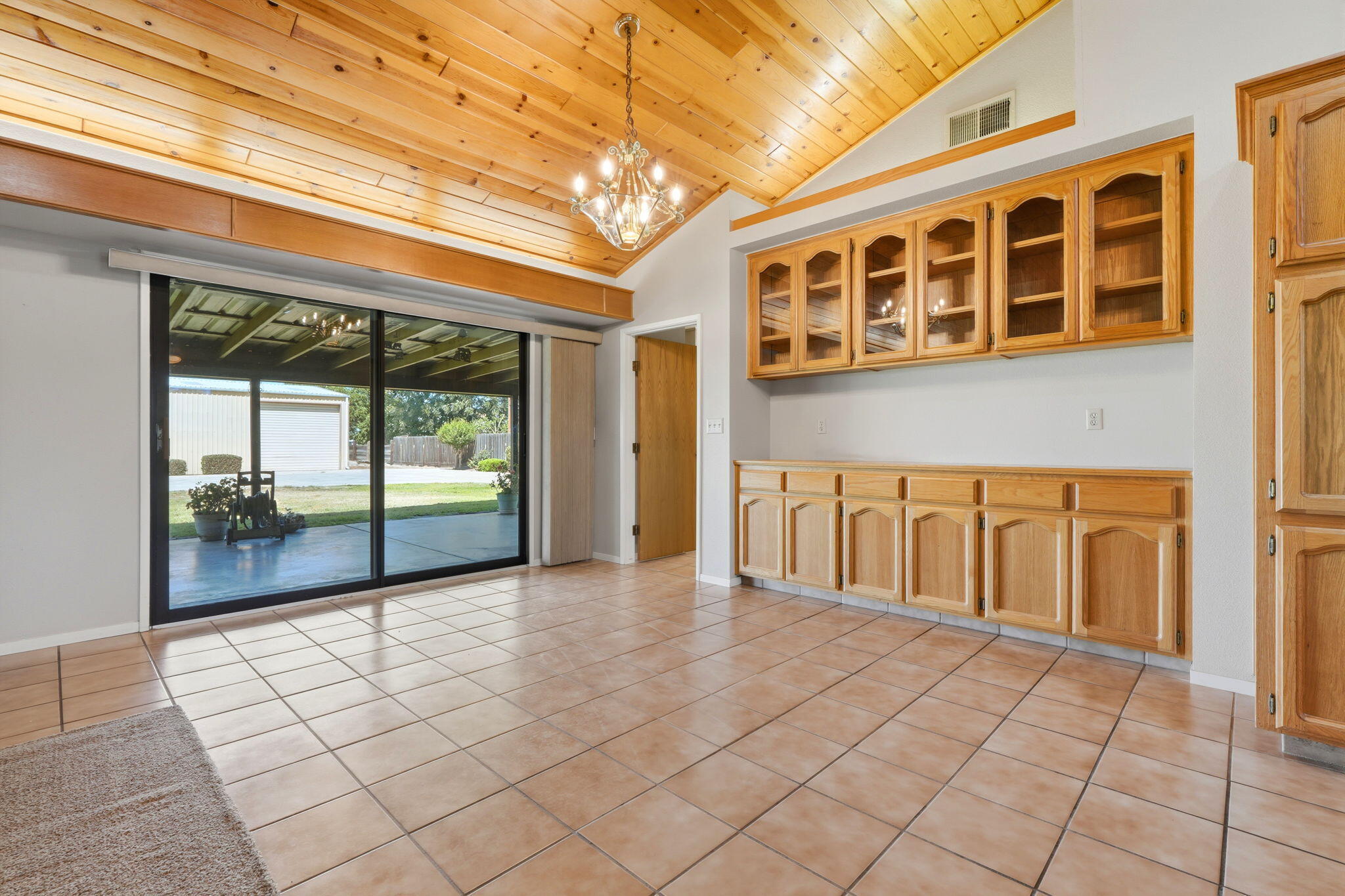 31121 Tower Road Visalia, CA 93292 - Photo 12 of 39 Dining Room