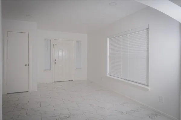 $2,500 | 3807 Gardenia Bend, Houston, TX 77053