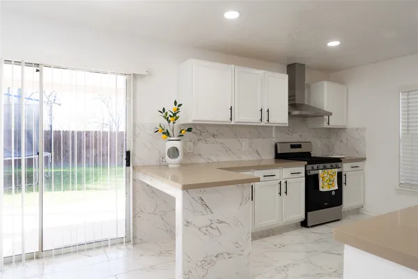 $2,500 | 3807 Gardenia Bend, Houston, TX 77053