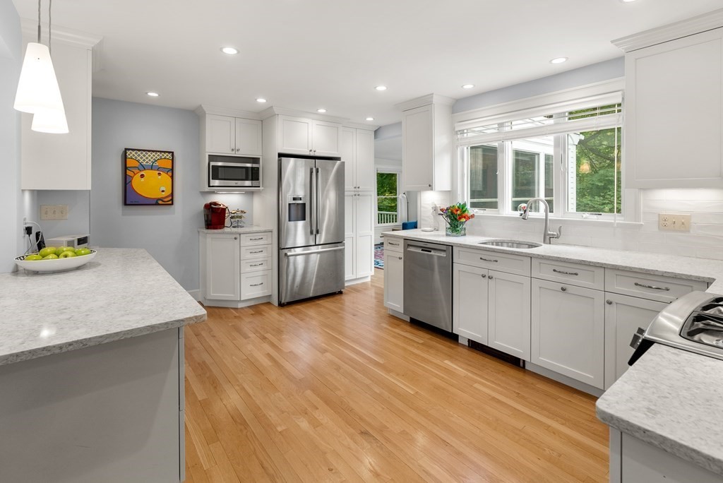 100 Clairemont Road Belmont, MA 02478 - Photo 11 of 29