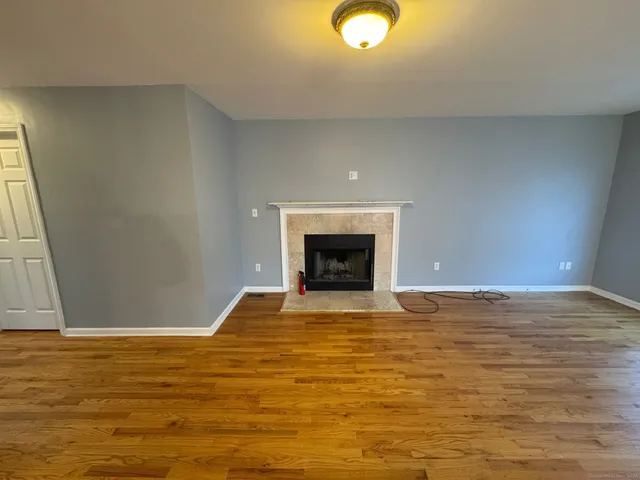 a view of empty room with window