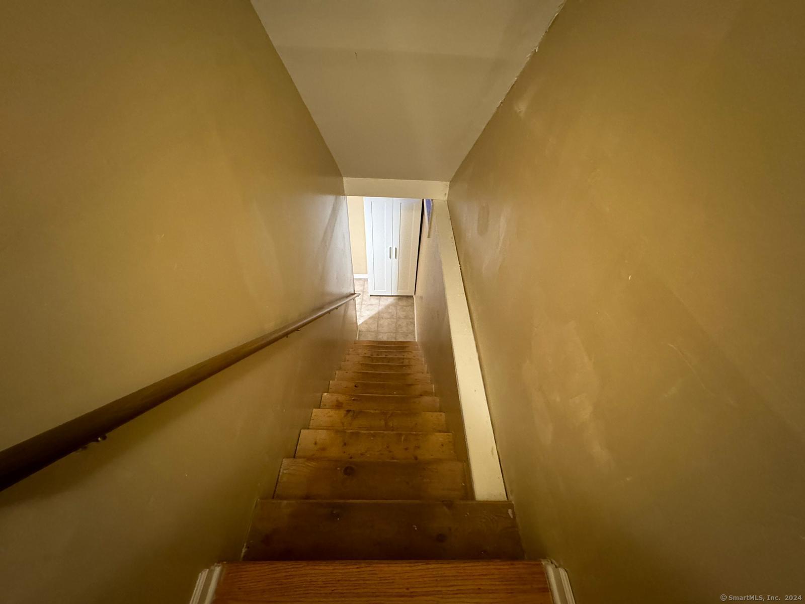 59 Gilbert Lane Branford, CT 06405 - Photo 32 of 40