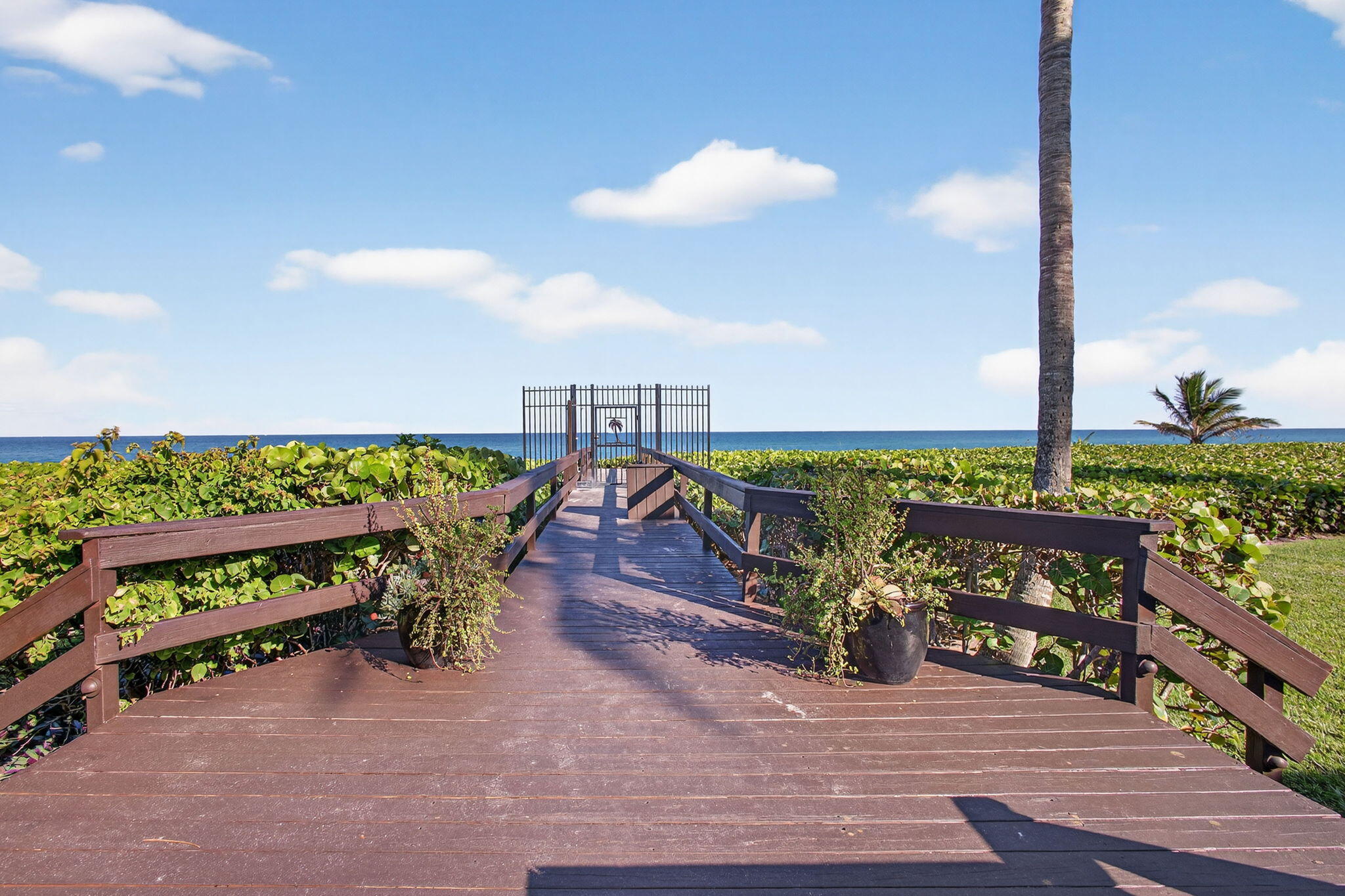 170 Celestial Way, Unit 35 Juno Beach, FL 33408 - Photo 45 of 53 a terrace with outdoor seating