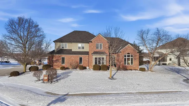$499,900 | 8517 Greyhawk Drive, Fort Wayne, IN 46835