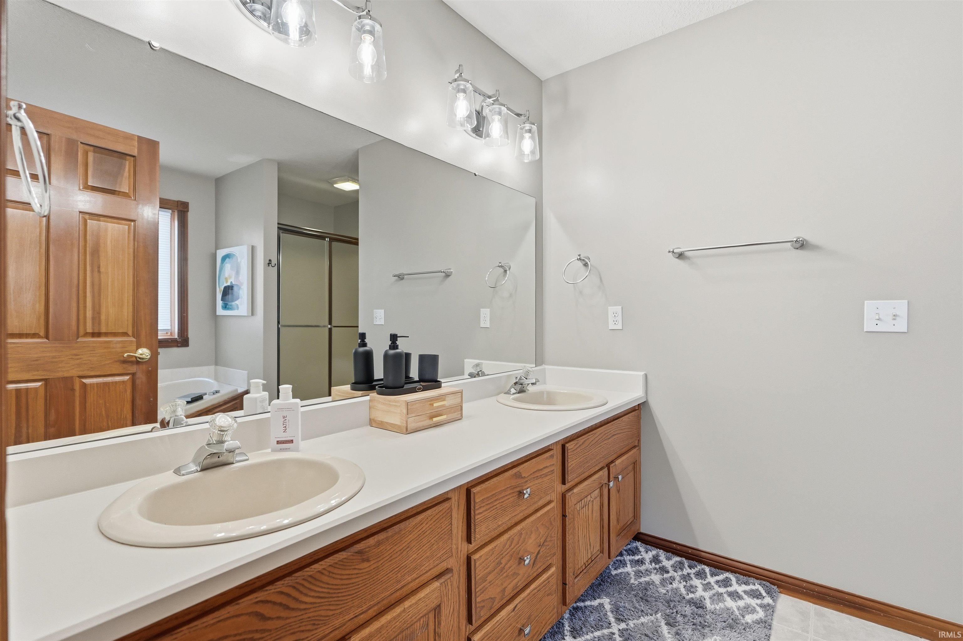 8517 Greyhawk Drive Fort Wayne, IN 46835 - Photo 11 of 36