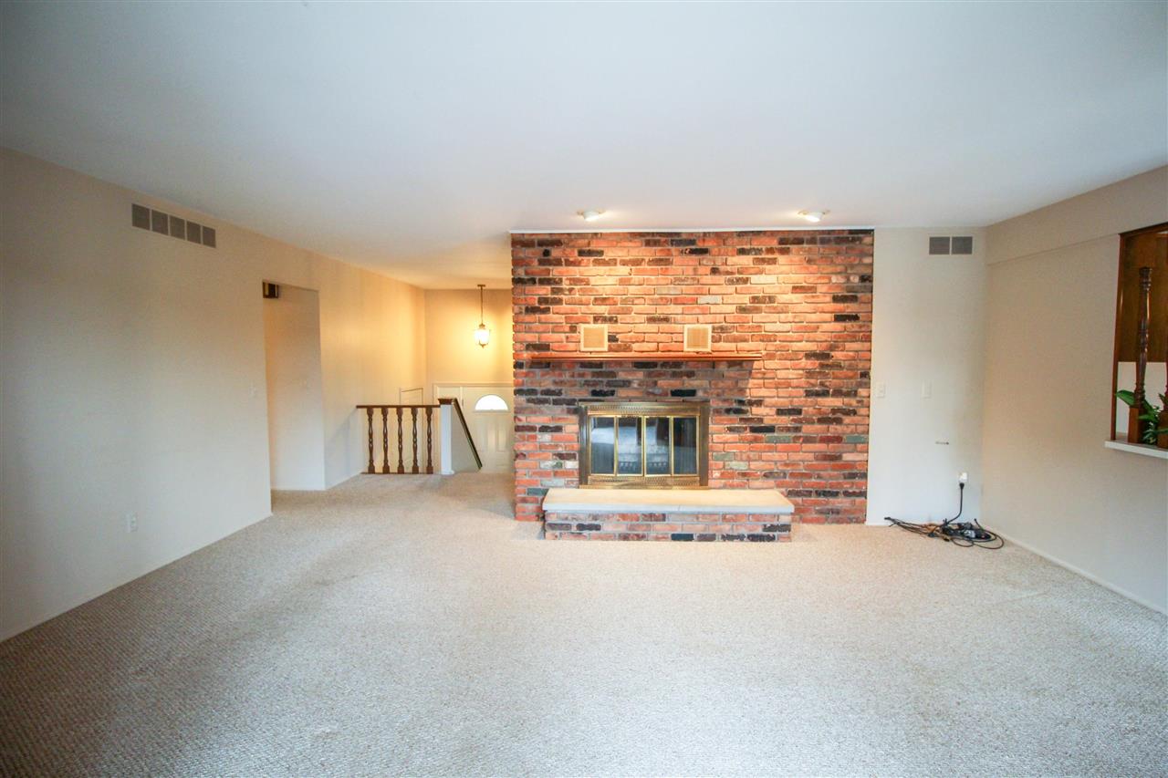 2488 Grove Park Road Fenton, MI 48430 - Photo 16 of 50 50046880-15.JPG