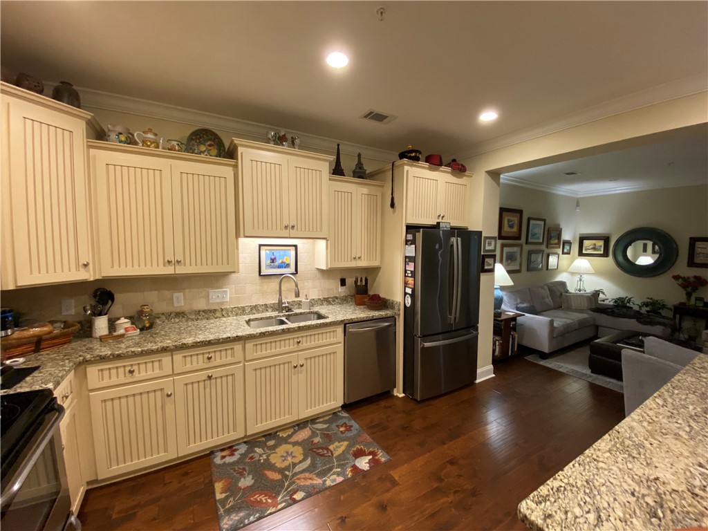 803 Reserve Lane St. Simons Island, GA 31522 - Photo 6 of 11 kitchen 2