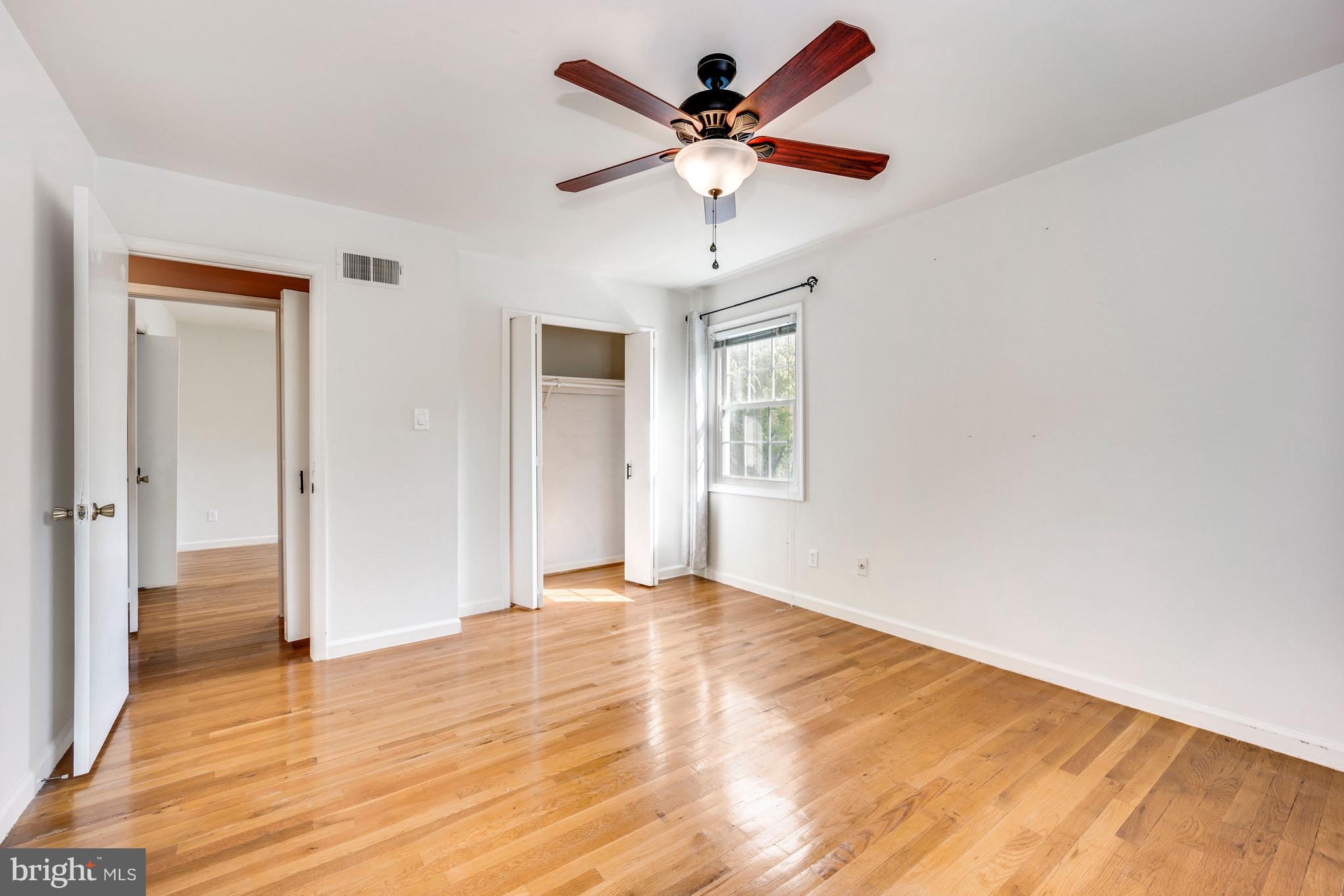 9110 Ivanhoe Road Fort Washington, MD 20744 - Photo 35 of 57 Bdrm 3 - wood floors, large closet, natural light