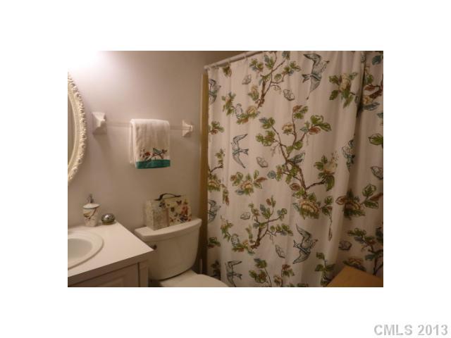 11515 5 Cedars Road Charlotte, NC 28226 - Photo 13 of 16 Gallery Image 13