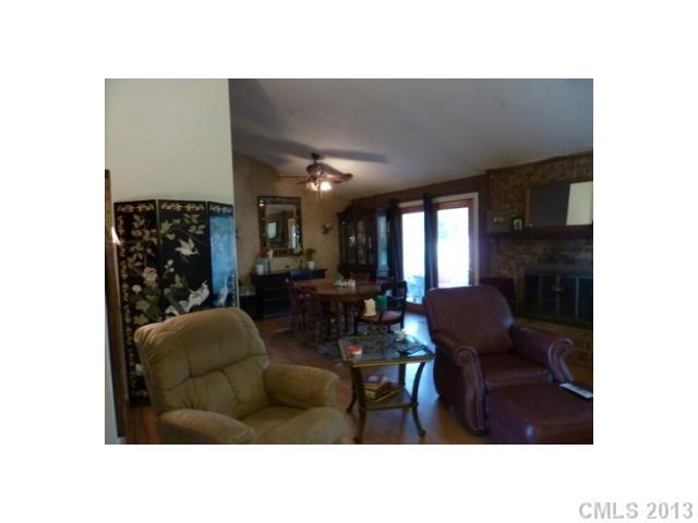 11515 5 Cedars Road Charlotte, NC 28226 - Photo 3 of 16 Gallery Image 3