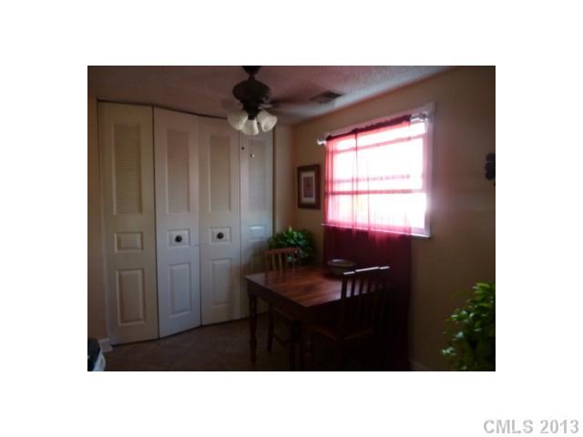 11515 5 Cedars Road Charlotte, NC 28226 - Photo 6 of 16 Gallery Image 6