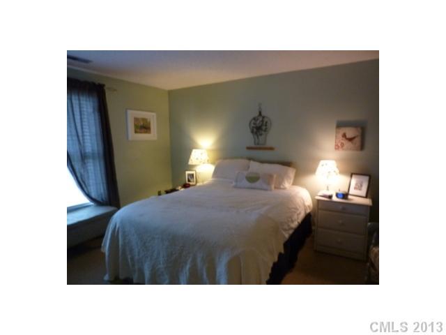 11515 5 Cedars Road Charlotte, NC 28226 - Photo 8 of 16 Gallery Image 8