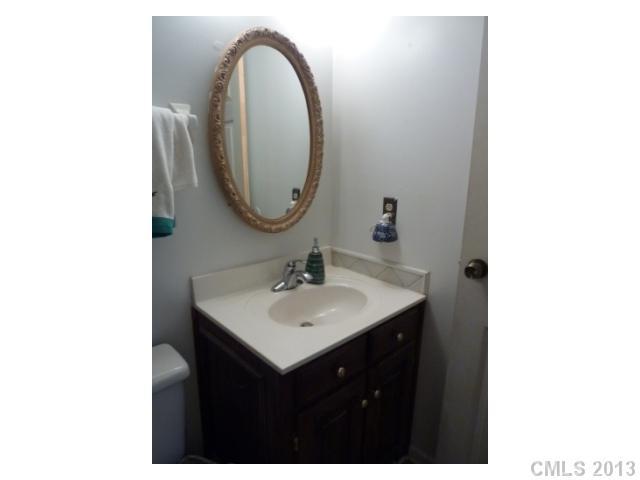 11515 5 Cedars Road Charlotte, NC 28226 - Photo 10 of 16 Gallery Image 10