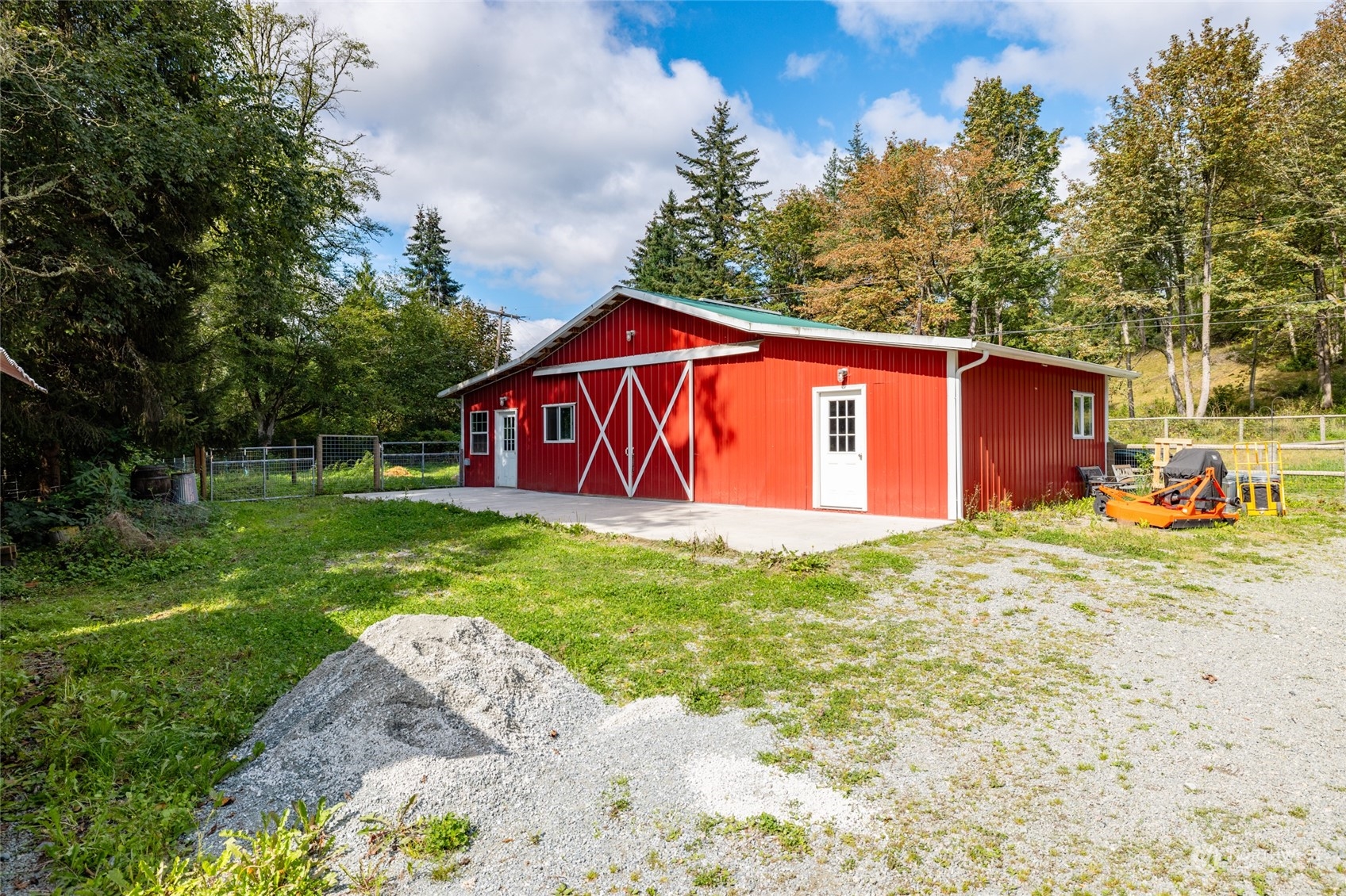 23610 Hoogdal Road Sedro-Woolley, WA 98284 - Photo 15 of 39 a view of backyard of house with green space