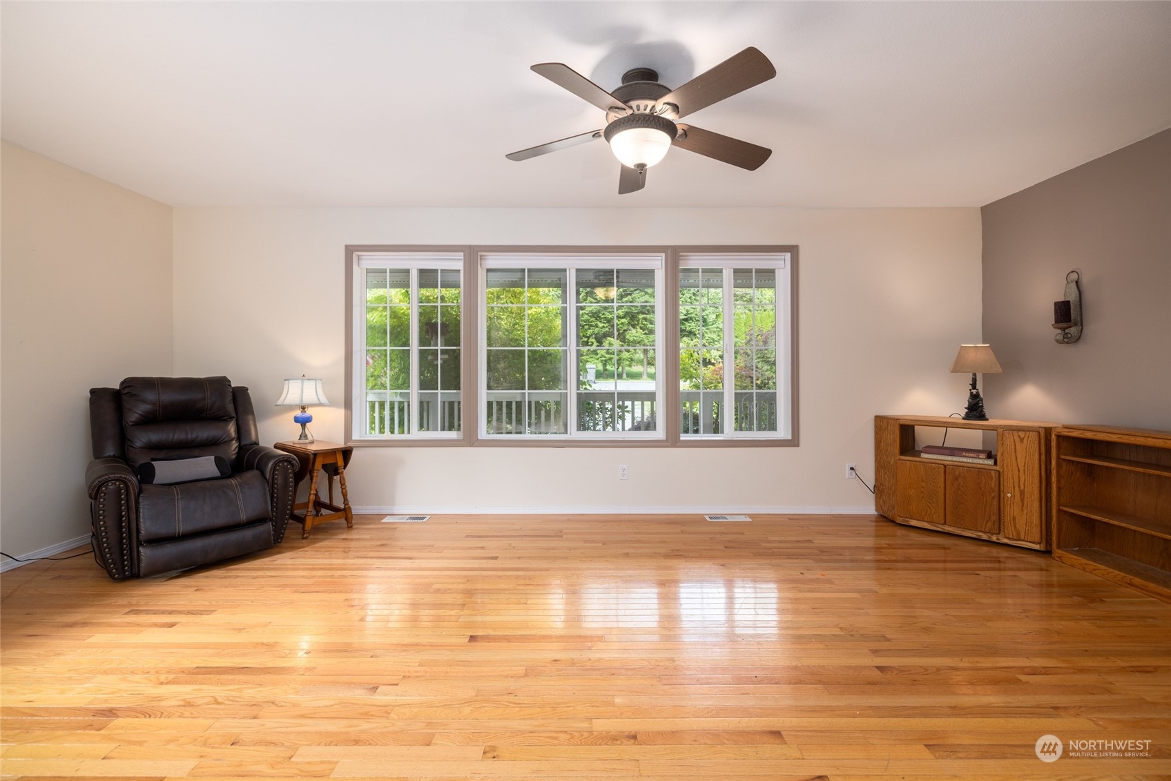 23610 Hoogdal Road Sedro-Woolley, WA 98284 - Photo 25 of 39 a living room with furniture and a large window