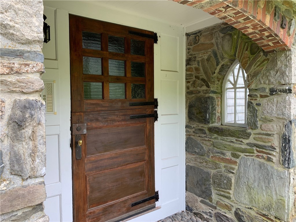 44 Bliss Mine Road, Unit 3 Middletown, RI 02842 - Photo 3 of 35 Front Door Entrance
