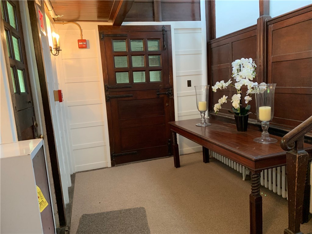 44 Bliss Mine Road, Unit 3 Middletown, RI 02842 - Photo 4 of 35 Entry Foyer