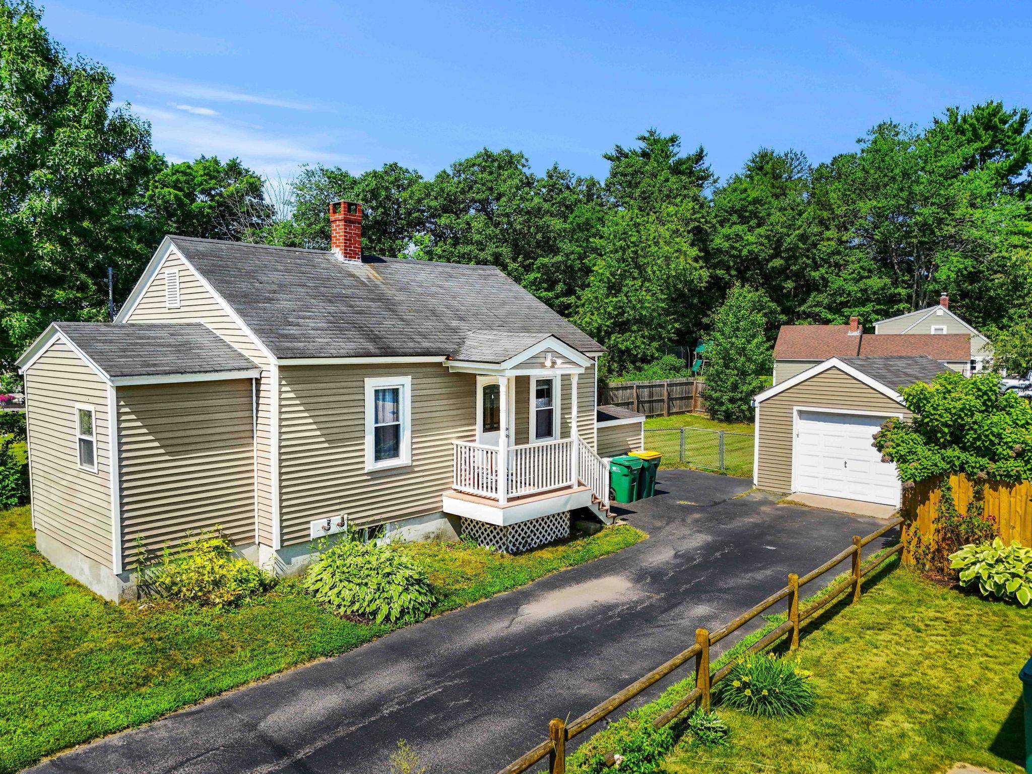 28 McDuffee Street Rochester, NH 03867 - Photo 1 of 25