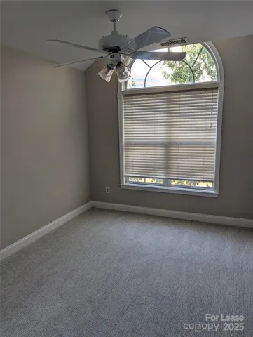 $3,000 | 841 West 4th Street, Charlotte, NC 28202