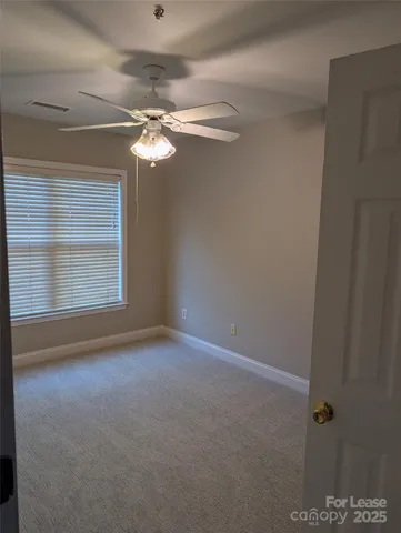 $3,000 | 841 West 4th Street, Charlotte, NC 28202