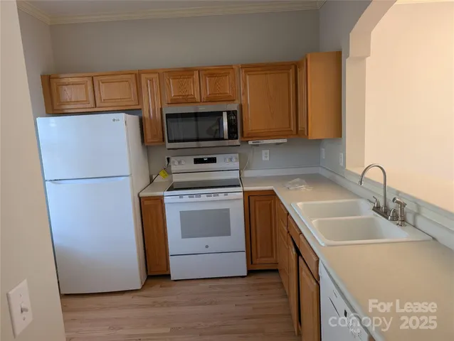 $3,000 | 841 West 4th Street, Charlotte, NC 28202