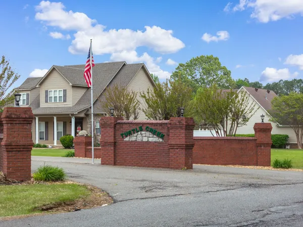 $366,500 | 20 Tadpole Lane, Corinth, MS 38834