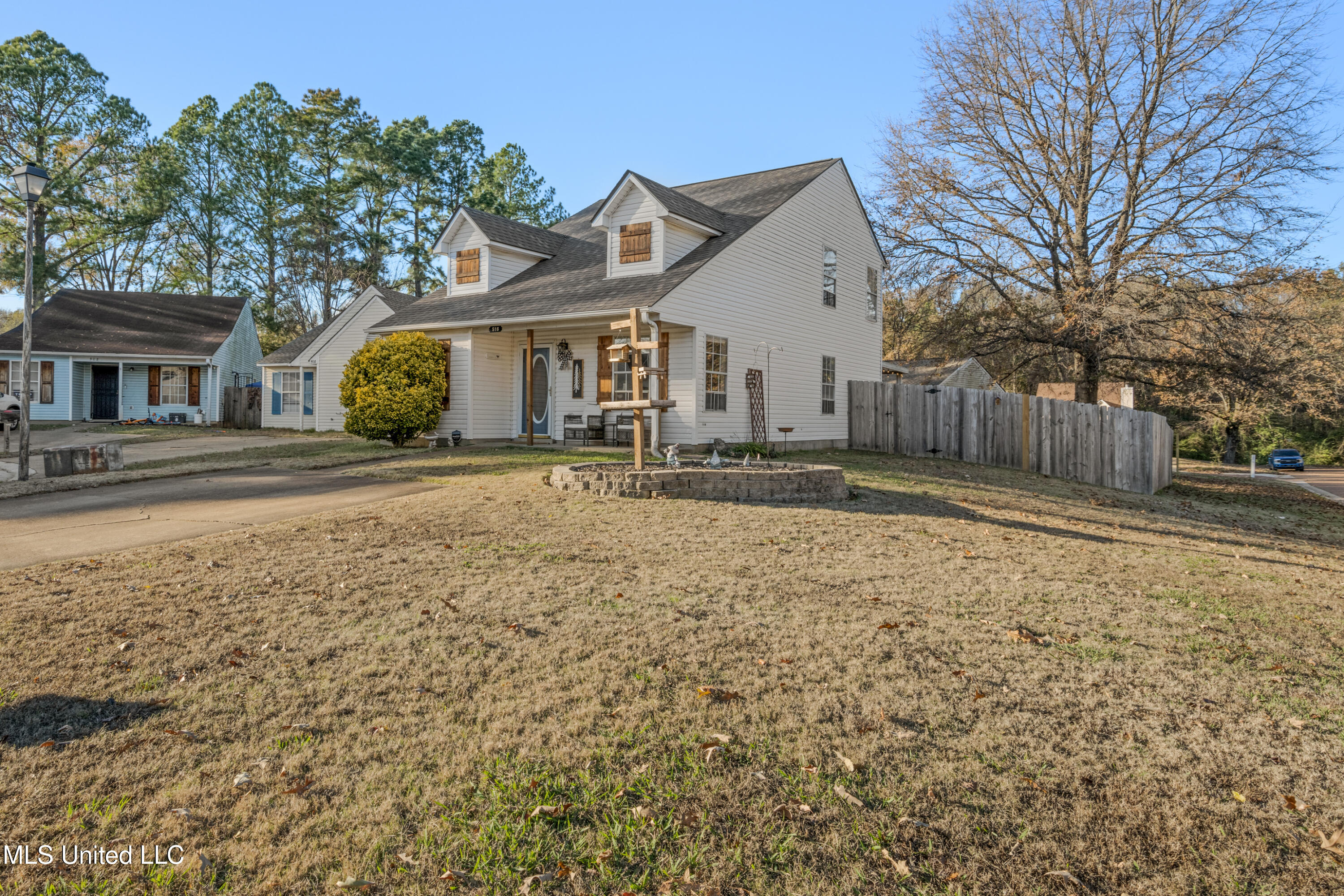 516 Village Cove Hernando, MS 38632 - Photo 2 of 24 516 Village Cove-3