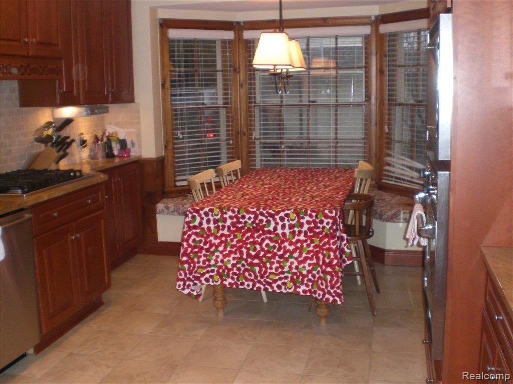 1164 Harvard Road Grosse Pointe, MI 48230 - Photo 5 of 11 5.jpg