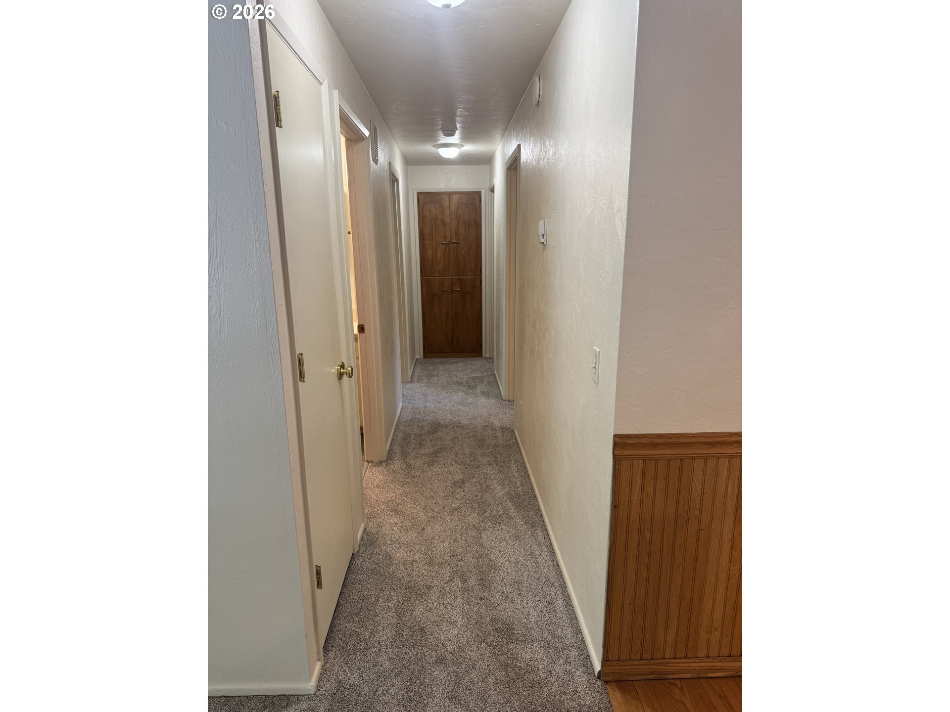 260 Susan Street Eugene, OR 97404 - Photo 13 of 33 a view of a hallway with an entryway
