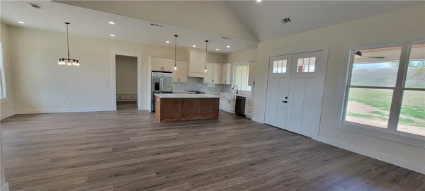 $579,900 | 1439 Lone Star Lane, Franklin, TX 77856