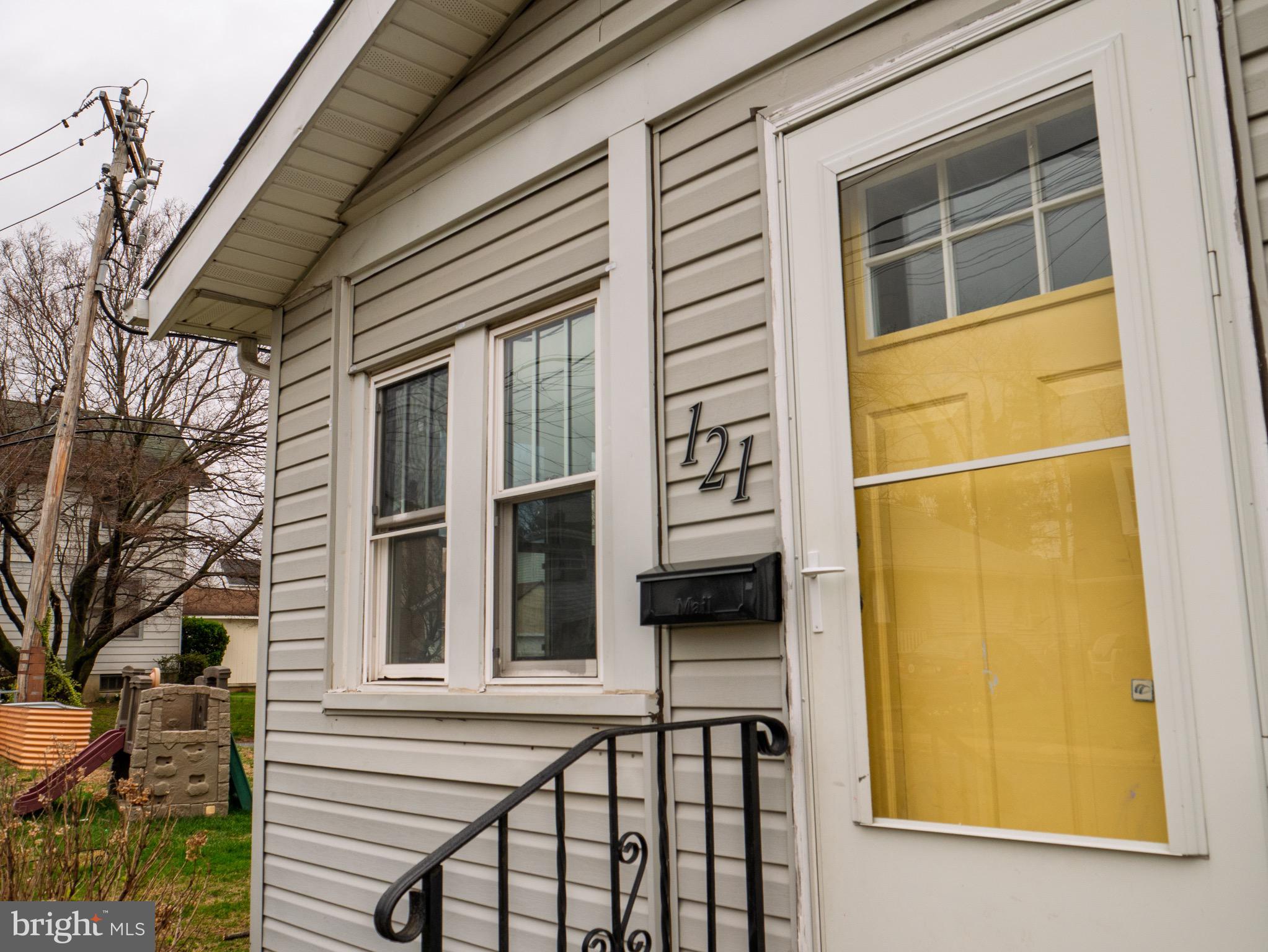 121 West Elbon Road Brookhaven, PA 19015 - Photo 4 of 23 Gallery Image 4