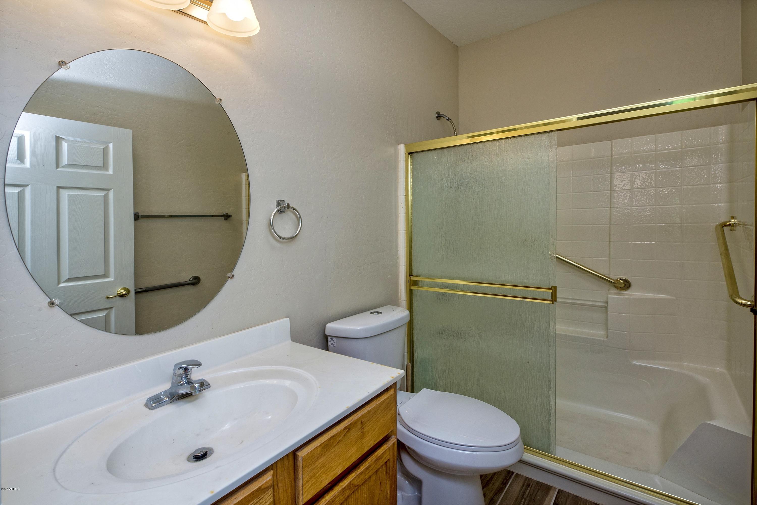 1611 West Fremont Rd. Phoenix, AZ 85041 - Photo 13 of 16 004_Bath 2