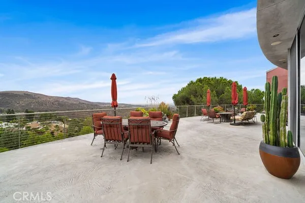 $4,600,000 | 10182 Cowan Heights Drive, North Tustin, CA 92705