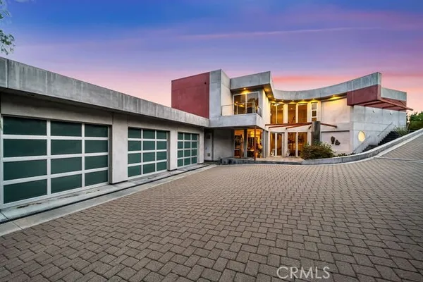 $4,600,000 | 10182 Cowan Heights Drive, North Tustin, CA 92705