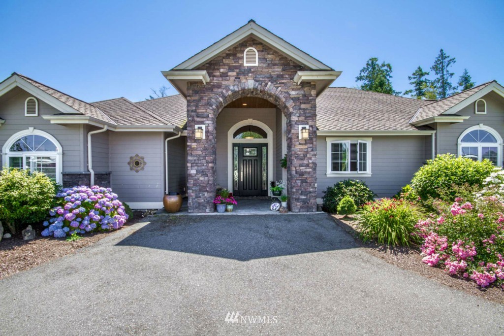 13504 Rector Road Mount Vernon, WA 98273 - Photo 2 of 23 Gallery Image 2