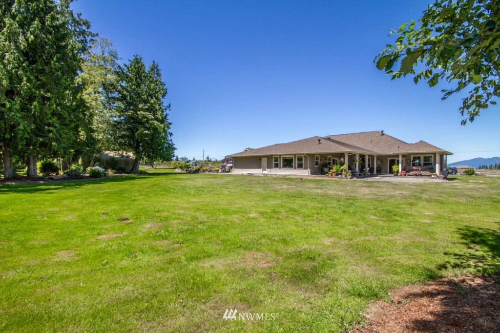 13504 Rector Road Mount Vernon, WA 98273 - Photo 3 of 23 Gallery Image 3