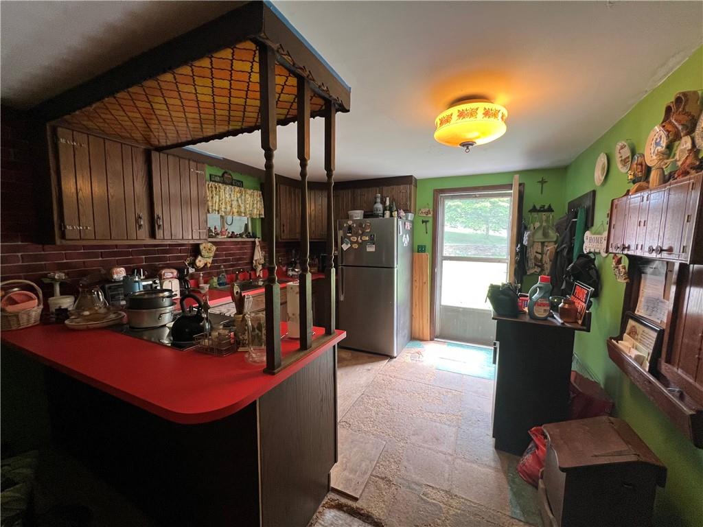 196 Rimp Road Butler, PA 16002 - Photo 6 of 11 Gallery Image 6