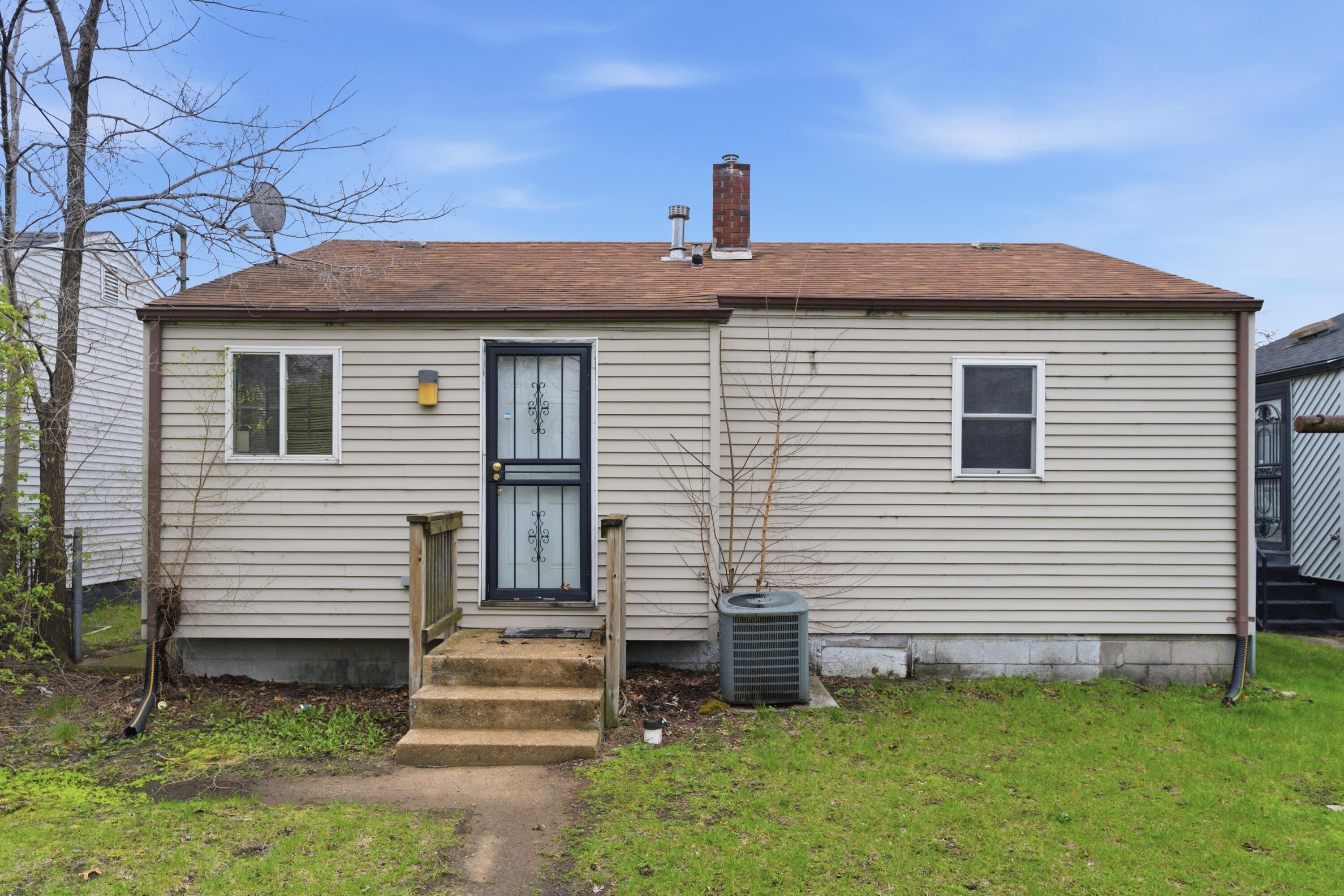 407 Dallas Street Gary, IN 46406 - Photo 11 of 13 3000x2001