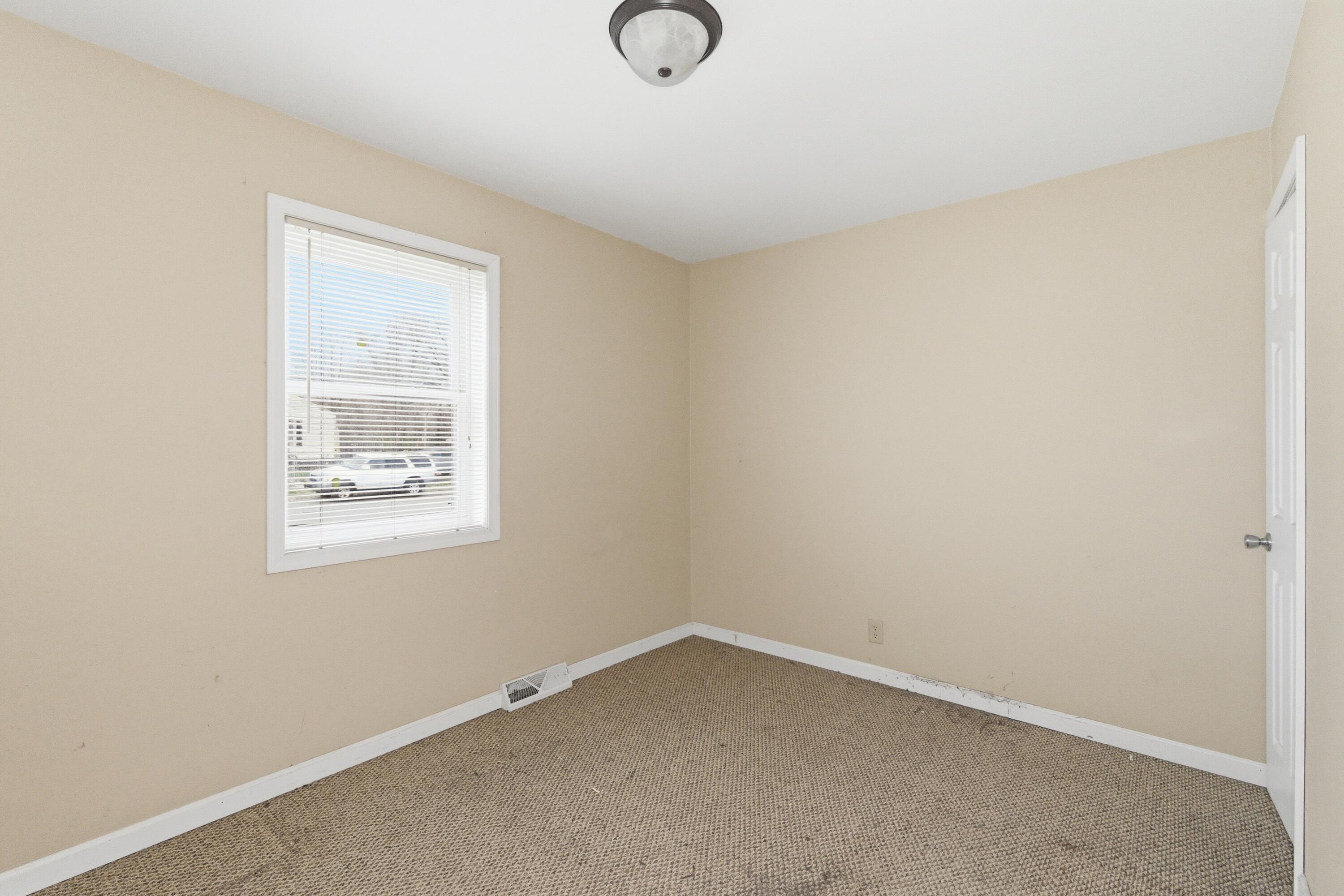 407 Dallas Street Gary, IN 46406 - Photo 10 of 13 3000x2001