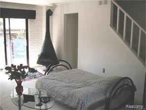 5055 Crooks Road, Unit 16 Royal Oak, MI 48073 - Photo 16 of 20 5055crookslr2.jpg