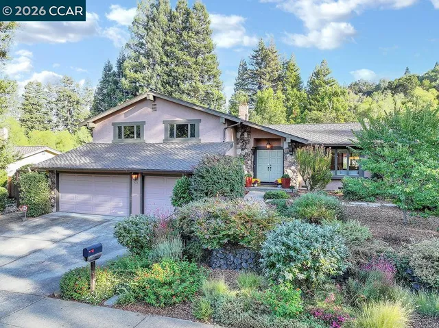 $1,519,900 | 916 Calle Verde, Martinez, CA 94553